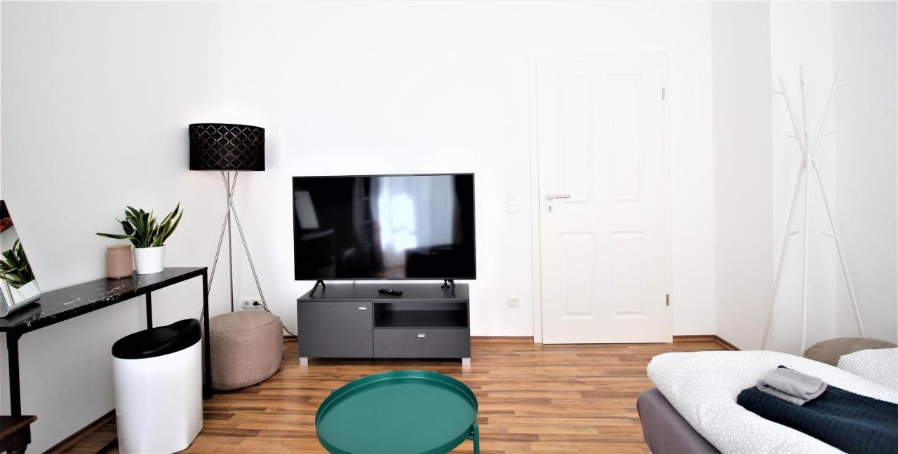 ➤Private Room - Heart Of Downtown With Terrace Wurzburg Exterior photo
